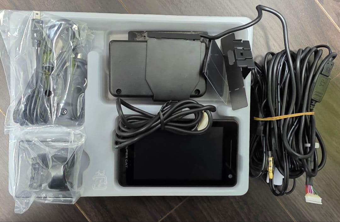 Yupiteru Z2000 GPSレーダー探知機本体　作動確認済み美品