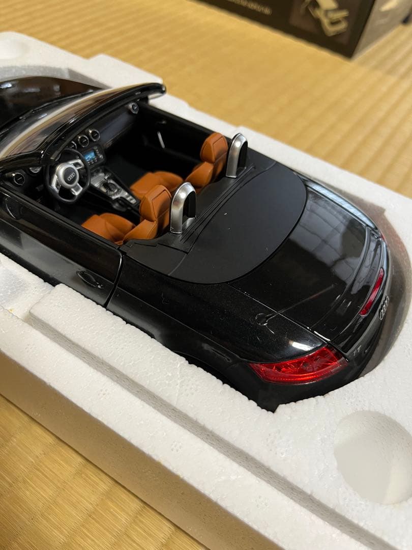 ミニチャンプス AUDI TT ROADSTER 2006 AUTOart - メルカリ