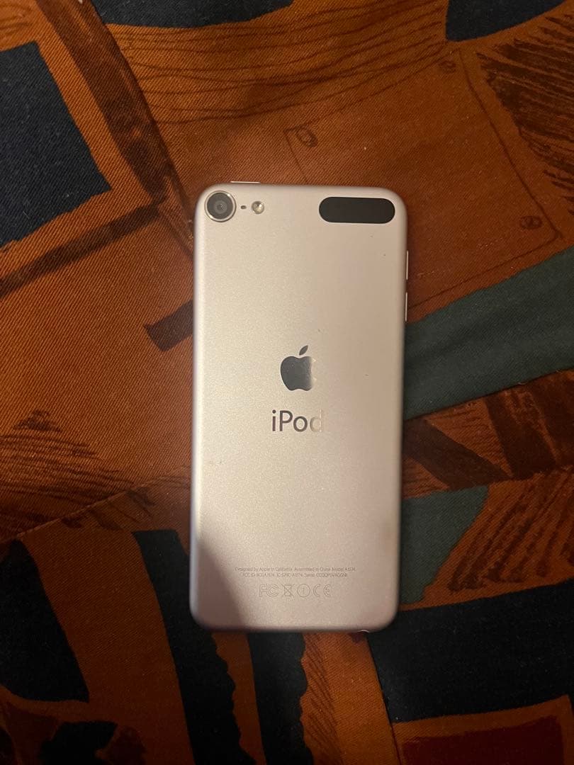 Apple iPod Touch シルバー - メルカリ