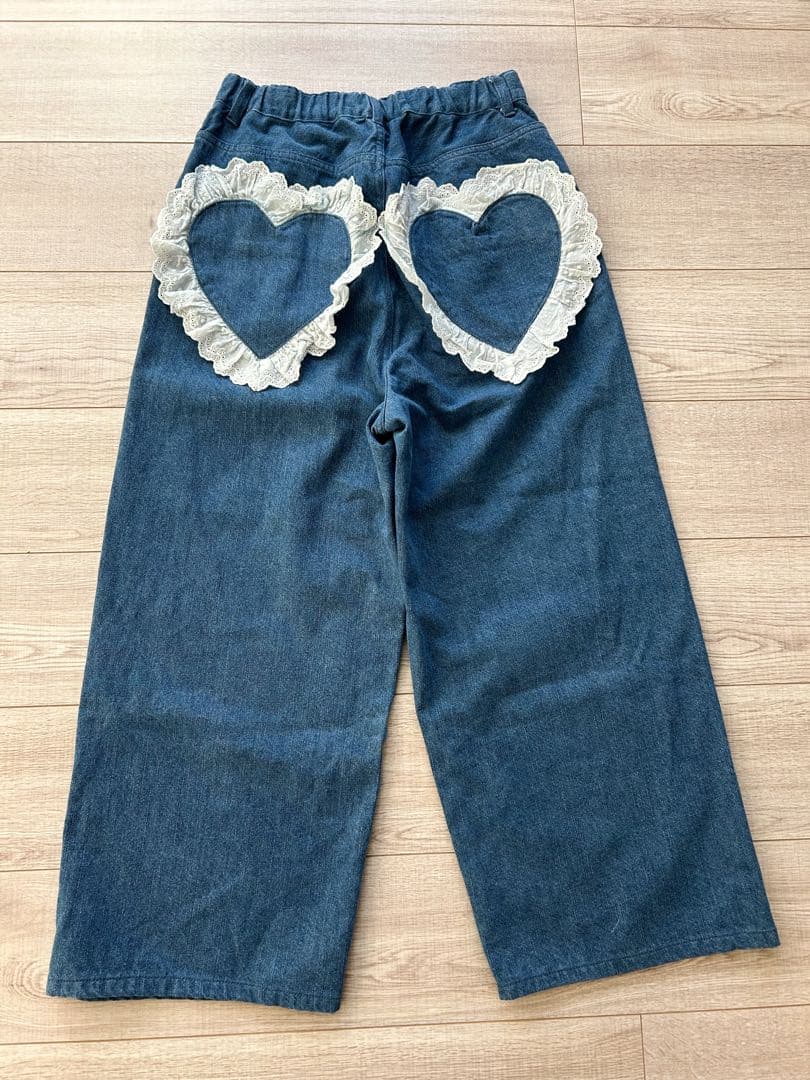 キャンディストリッパー レースハートポケット デニムパンツ ワイドパンツ Candy Stripper（キャンディストリッパー）の「CHULIP FLARE デニム