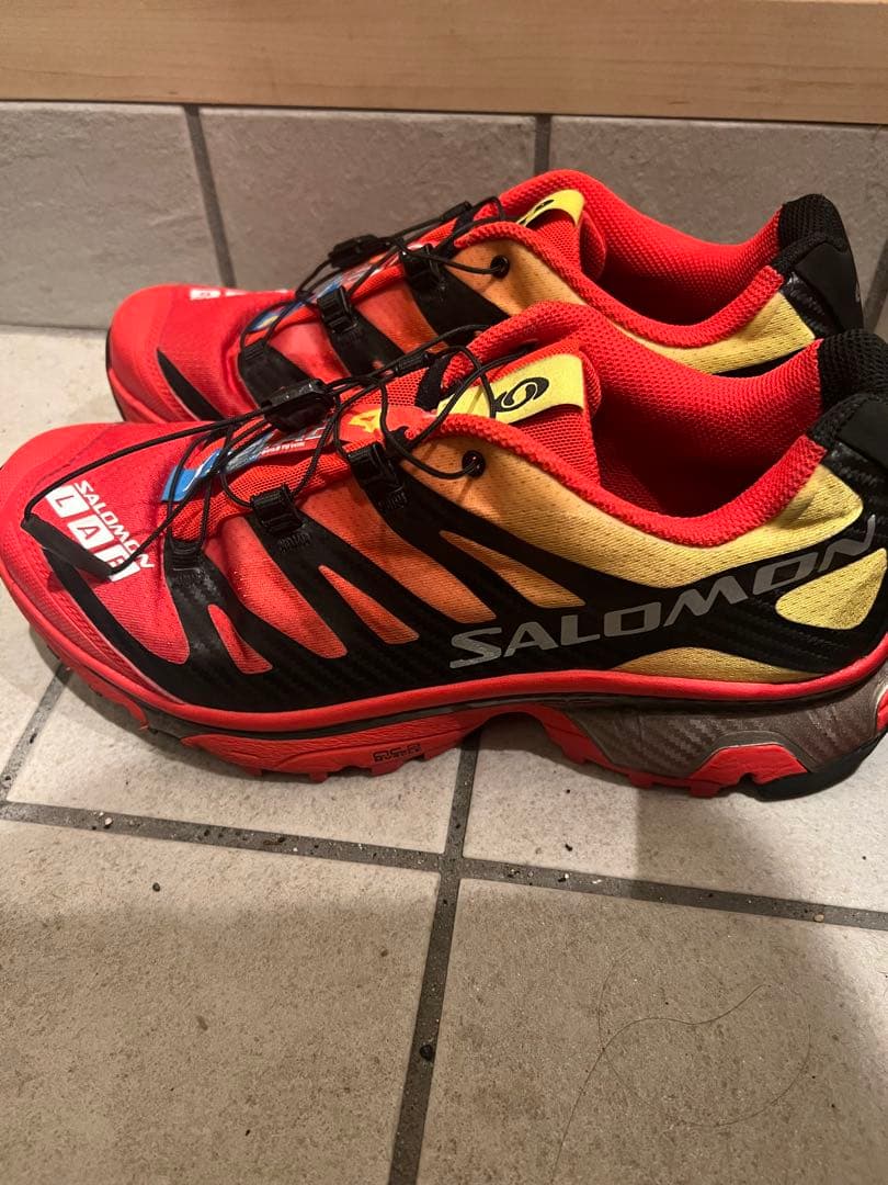 SALOMON XT-4 スニーカー レッド