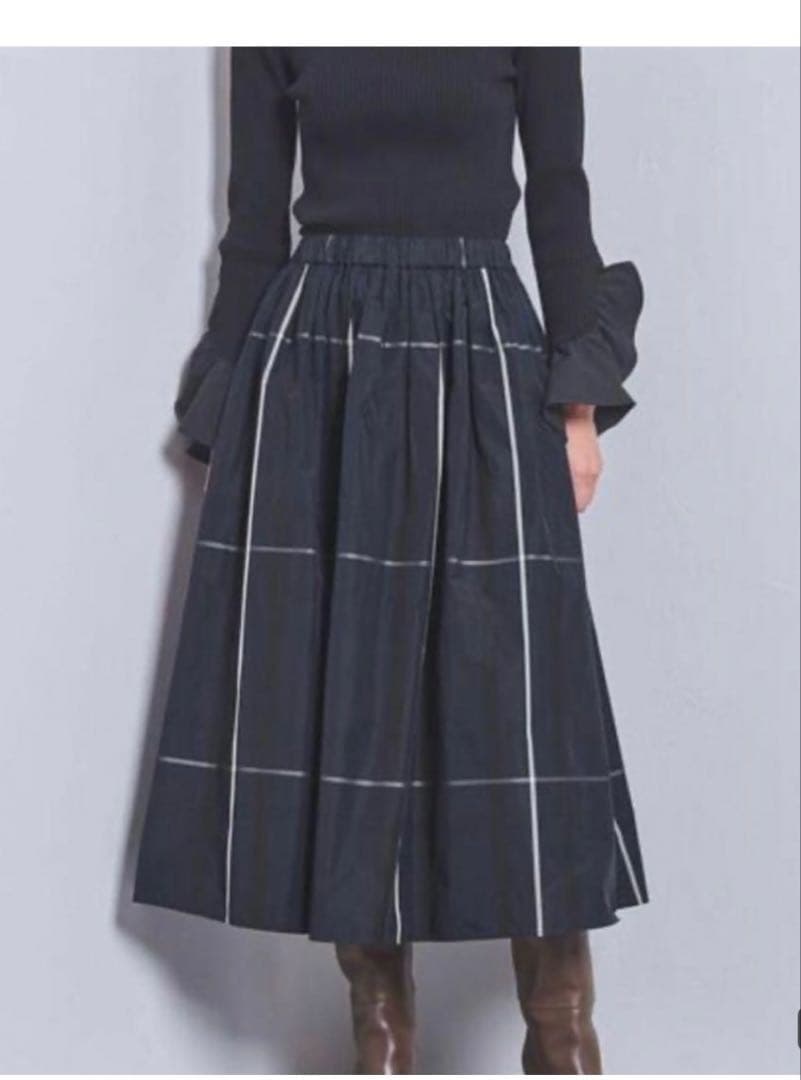 UNITED ARROWS ユナイテッドアローズ　タフタスカート　新品　タグ付