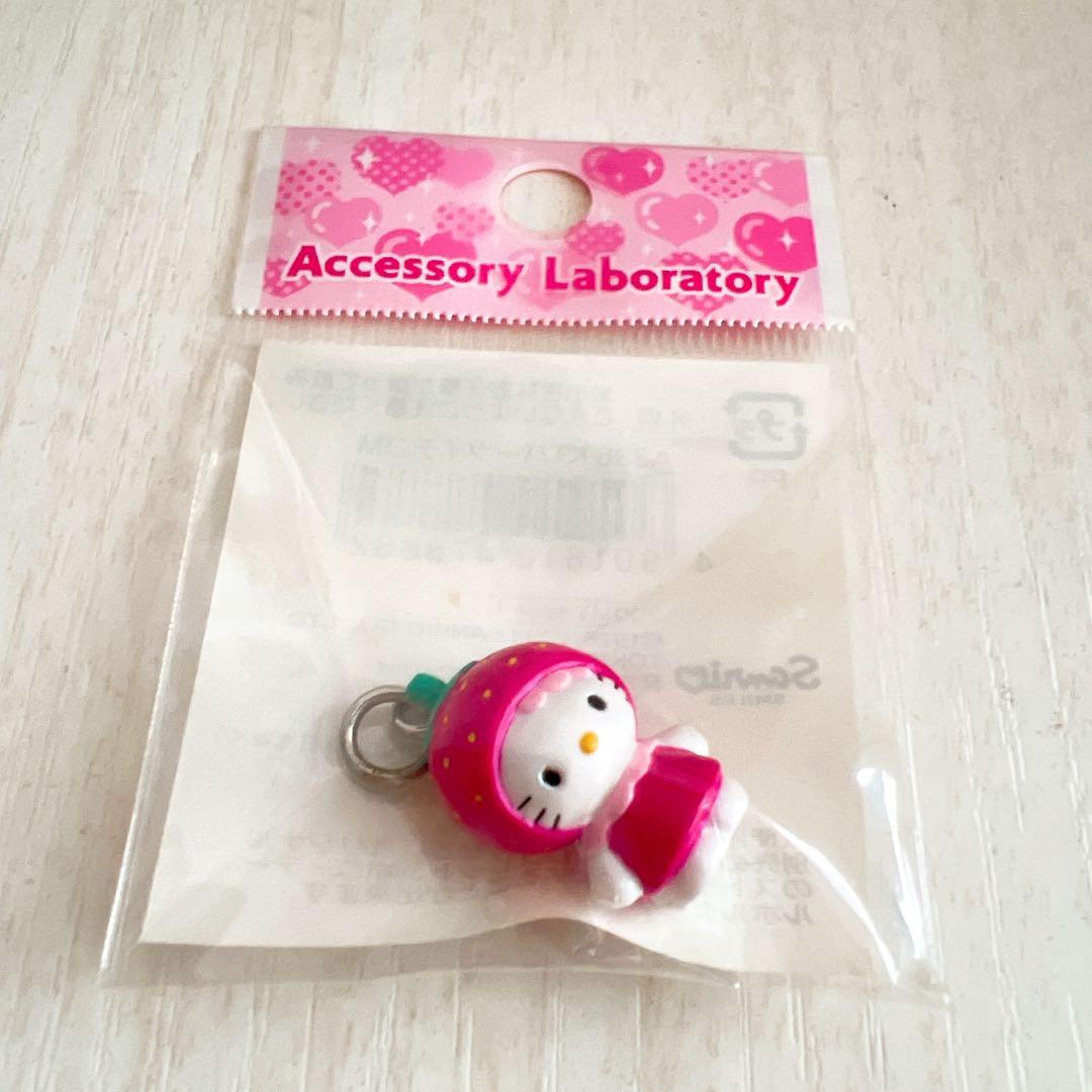 激レア　2003 キティ　いちごM アクセサリー パーツ チャーム マスコット