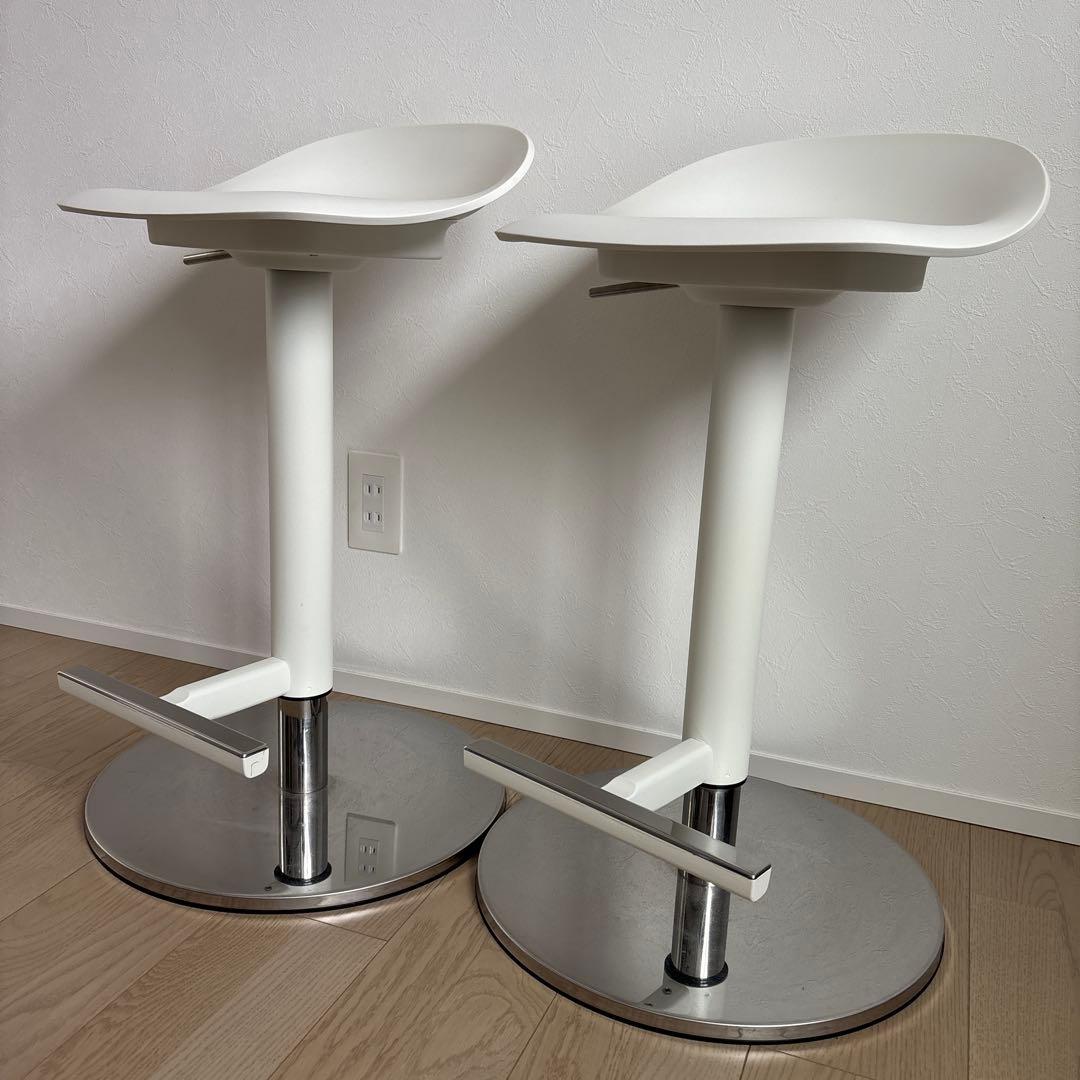 IKEA ヤニンゲ　2脚セット