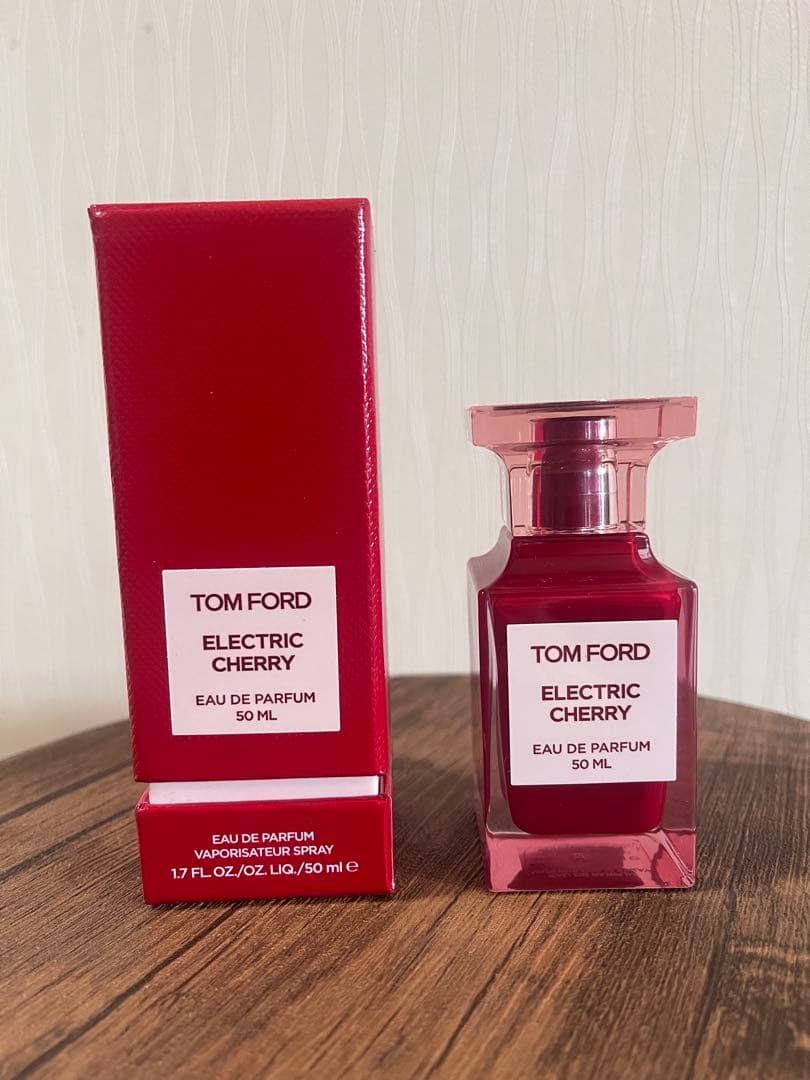 香水(女性用) TOM FORD ELECTRIC CHERRY 50mL