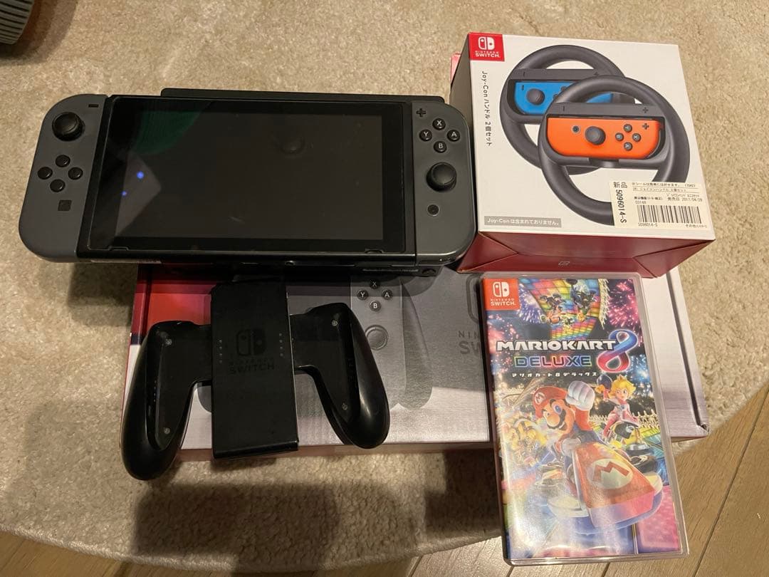 Nintendo Switch グレー 本体 + ハンドル２個+ マリオカート8