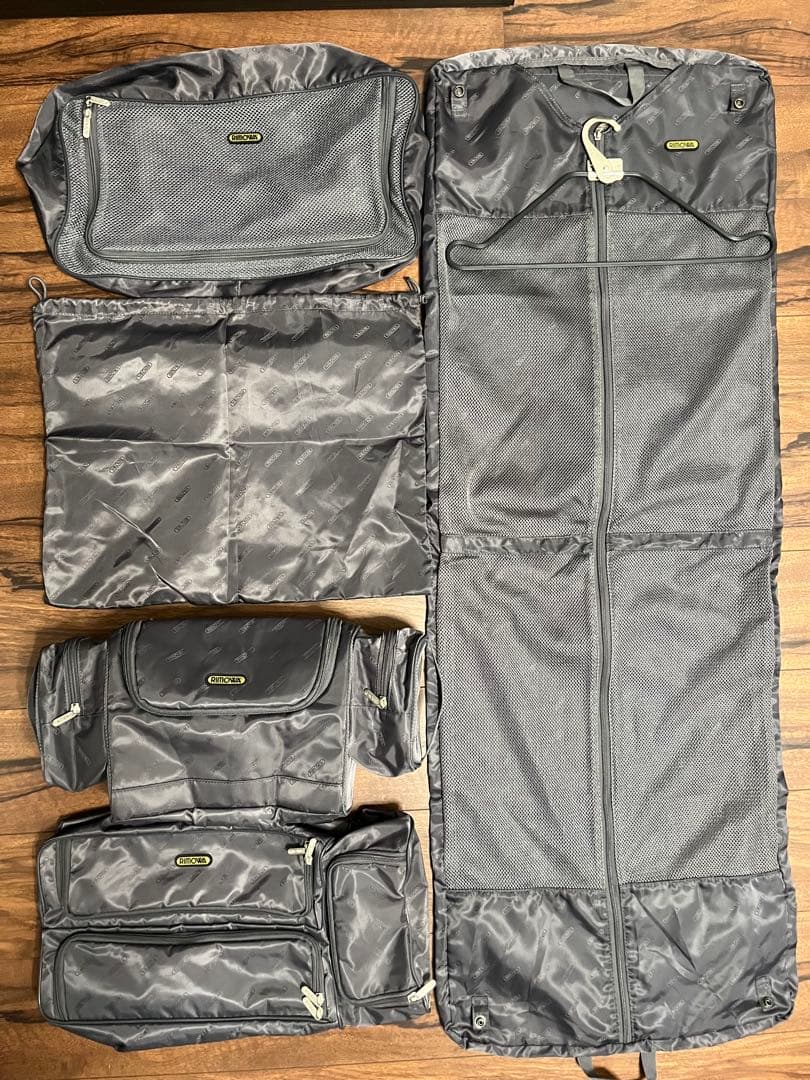 希少品 RIMOWA リモワ トラベルポーチ等5点セット