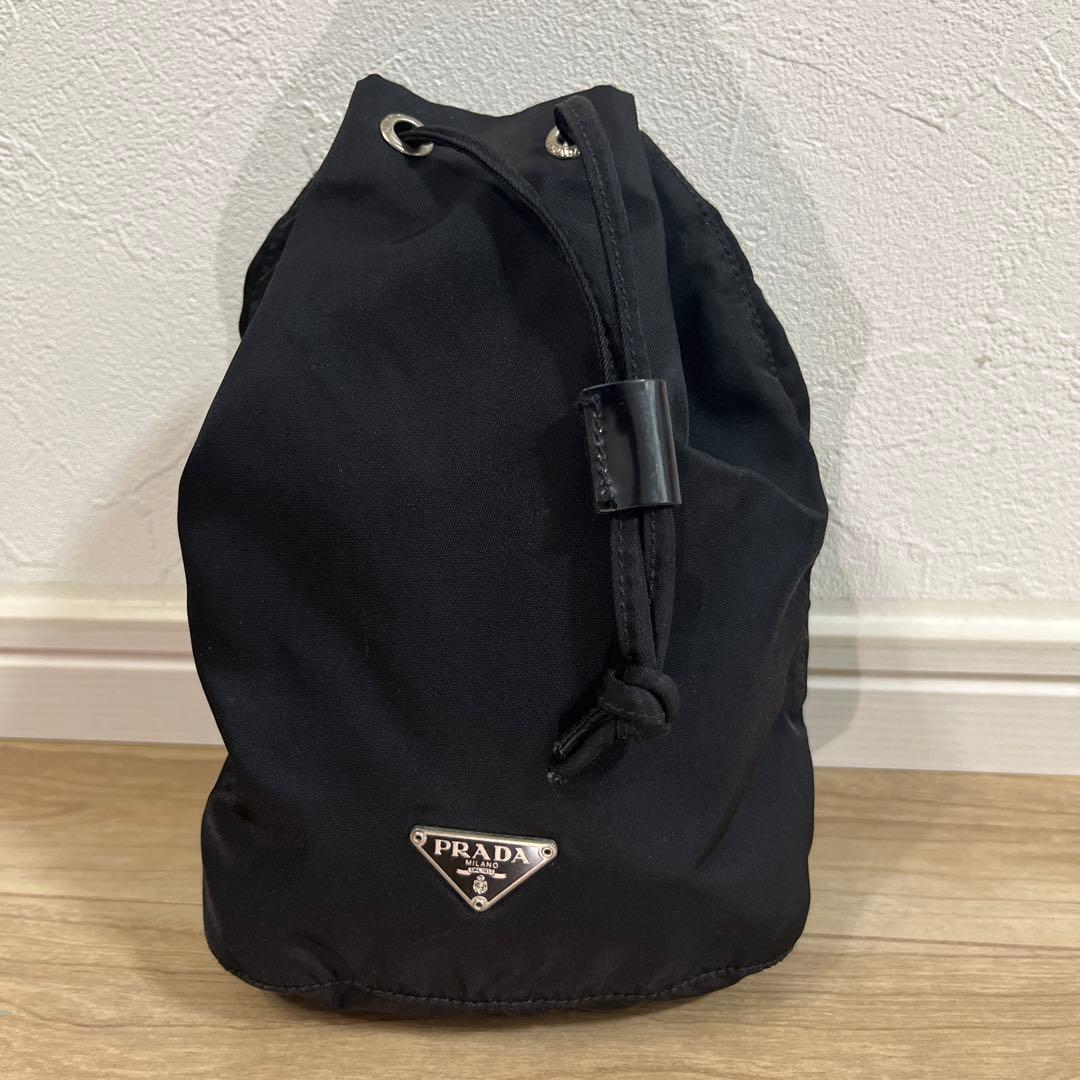 PRADA 黒 ナイロンポーチ　美品