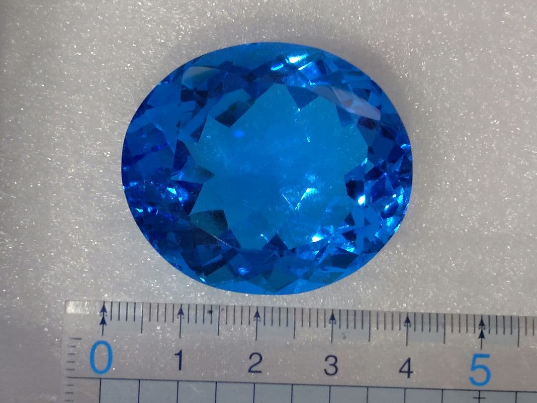 ブルートパーズ　特大　大粒　ルース