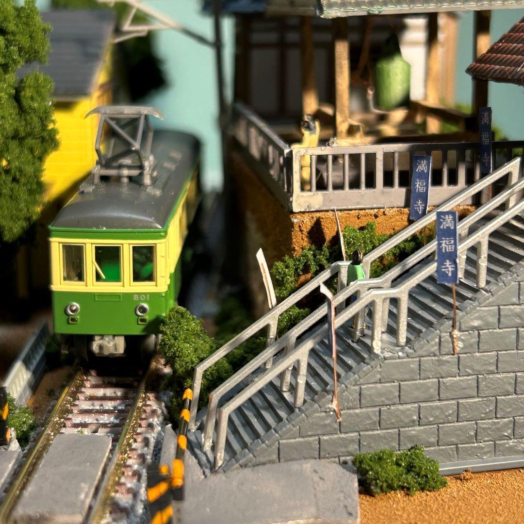 江ノ電 江の島腰越 満福寺と踏み切り 鉄道ジオラマ Nゲージ 展示台