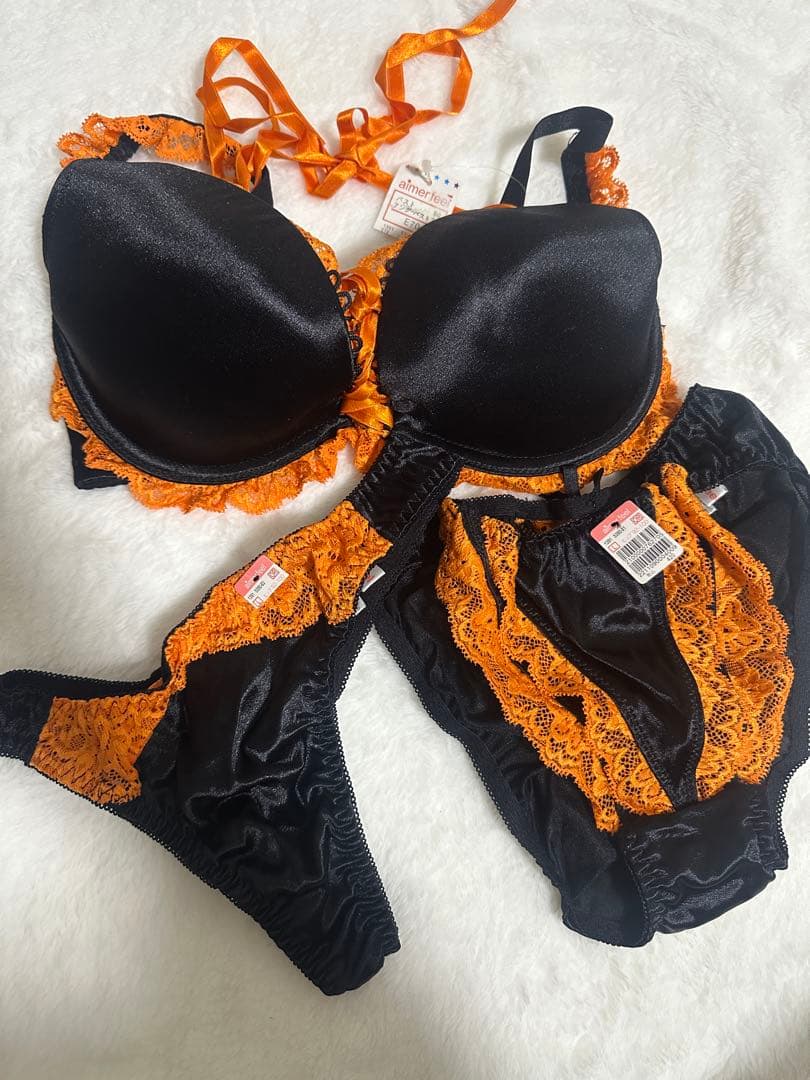 希少レアエメフィール サテンブラジャーショーツ３点セット E70/Ｌ