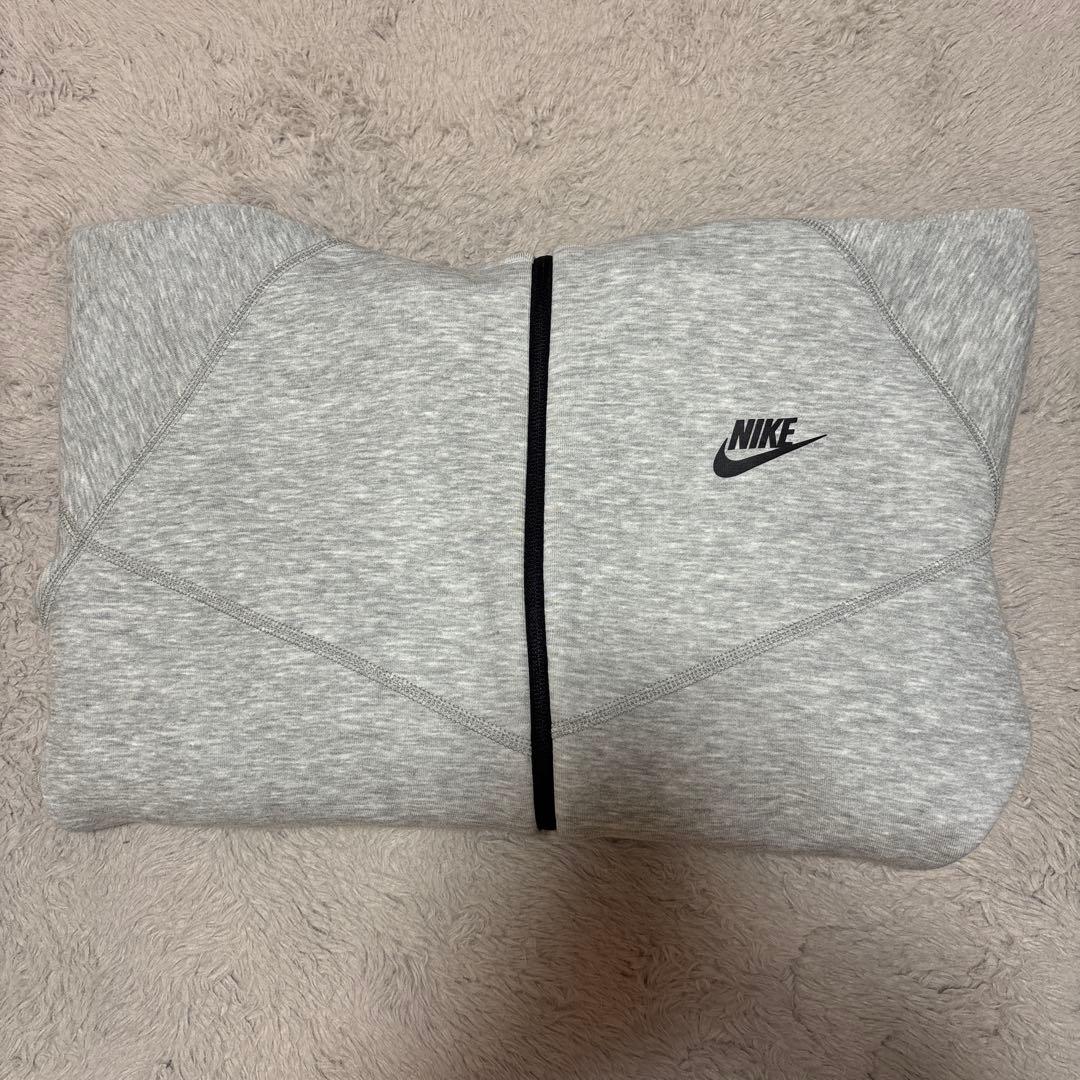 NIKE　テックフリース　セットアップ　上下 NIKE ☆ テック フリース 上下セットアップ ジュニアサイズ (Nike