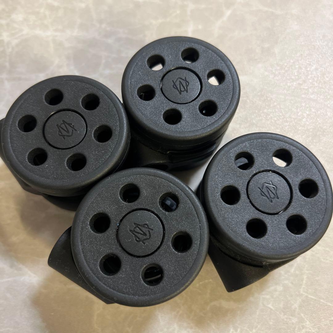 【新品未使用】RIMOWA ホイール ブラック リモワ 直径50mm マルチホイール ブラック4個 (MWHS-LOGO-BK-SC25-4P