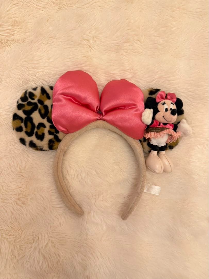 ディズニー　ヒョウ柄ミニーちゃんカチューシャ