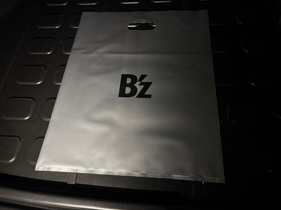 B'z サイン 2025 FYOP B'z 稲葉浩志 松本孝弘 - メルカリ