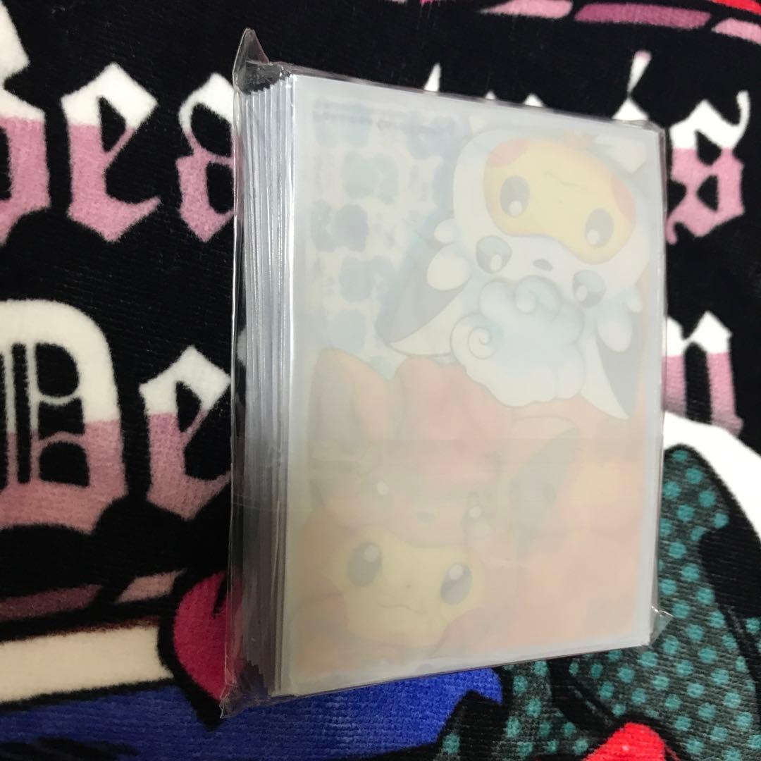 デッキシールド アローラロコン＆ロコンポンチョのピカチュウ スリーブ