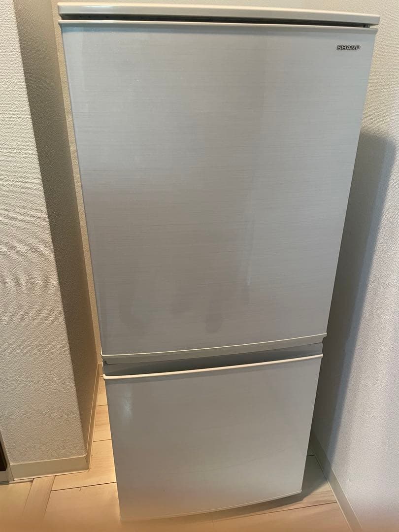 【大人気】シャープ 2ドア冷蔵庫 SJ-D14D-W 137L 2018年製