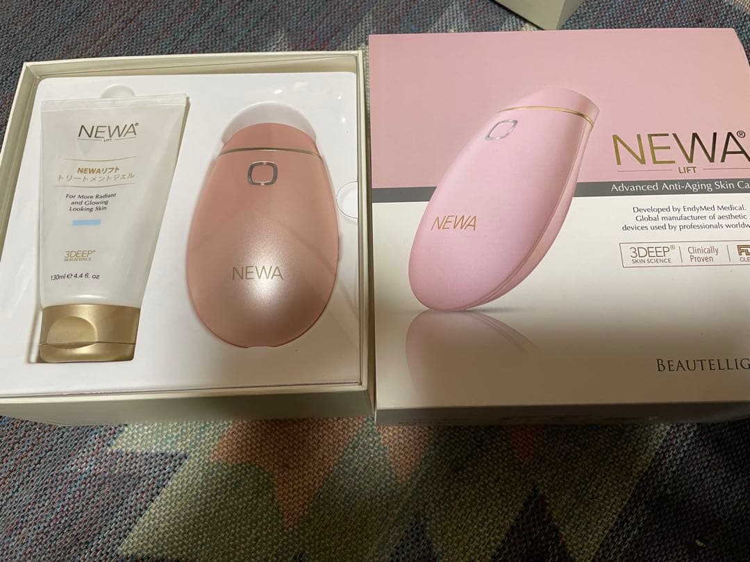 NEWA LIFT 美顔器 ピンク