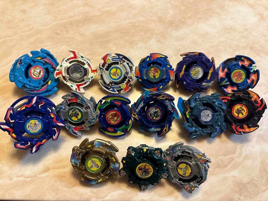 【ベイブレード] 15個まとめ売り[※バラ売り可]