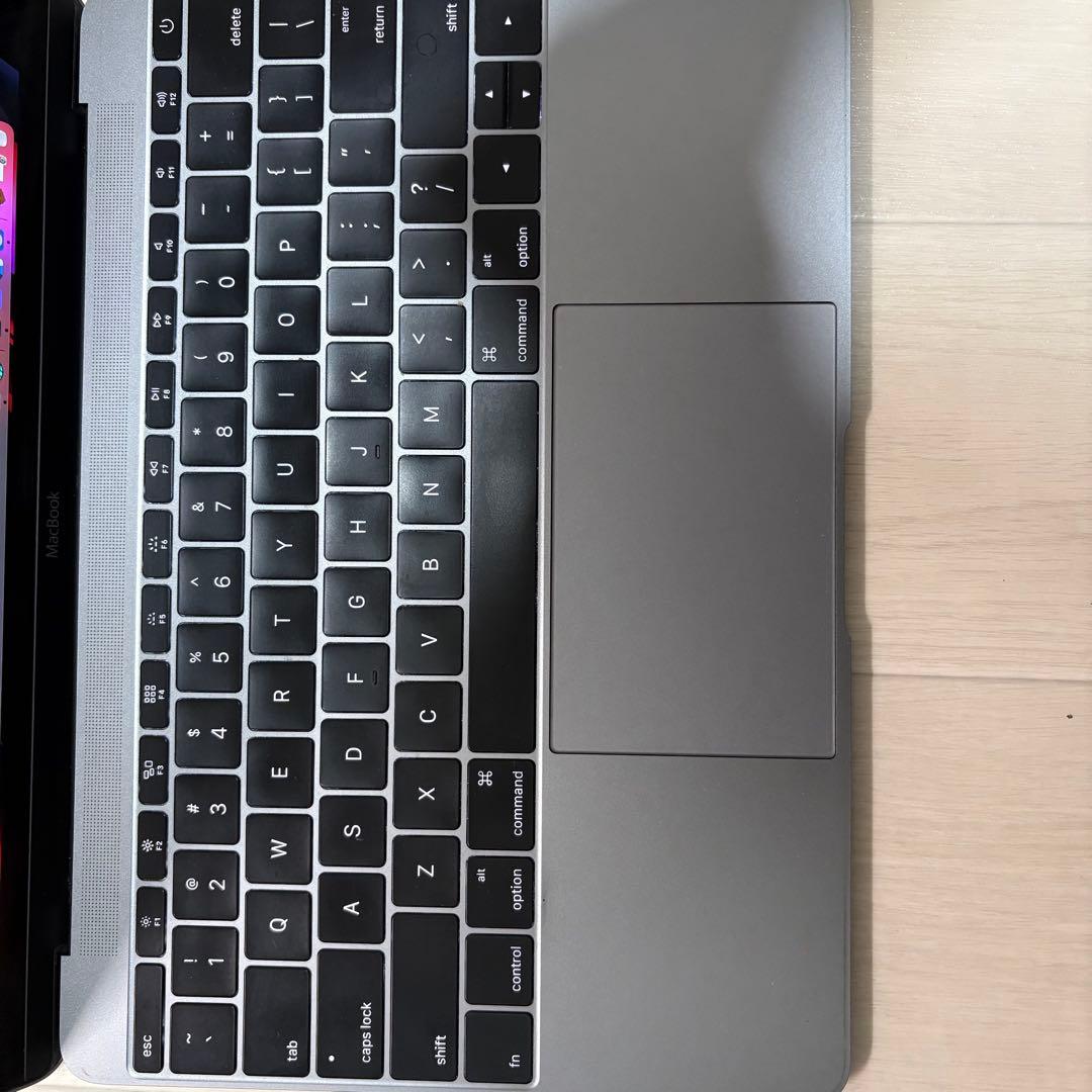 MacBook 2016スペースグレー （USキーボード）電池良好95％ - メルカリ