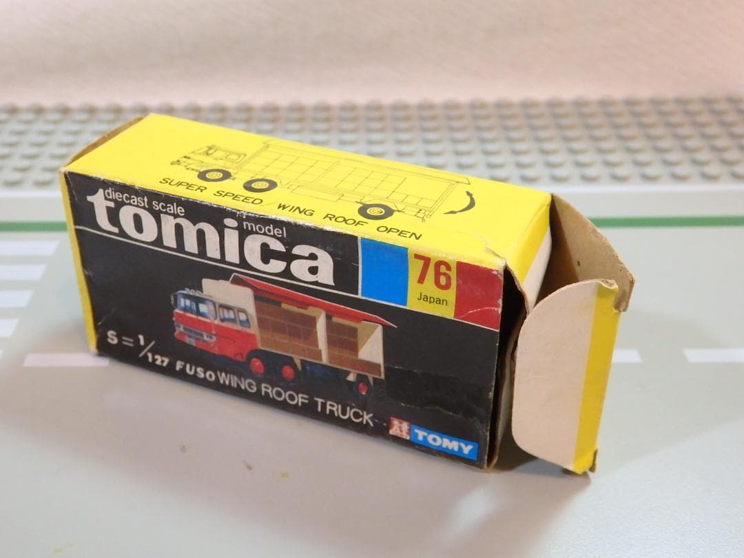 トミカ 76 日本製 三菱ふそうウイングルーフトラック(三ツ矢サイダー