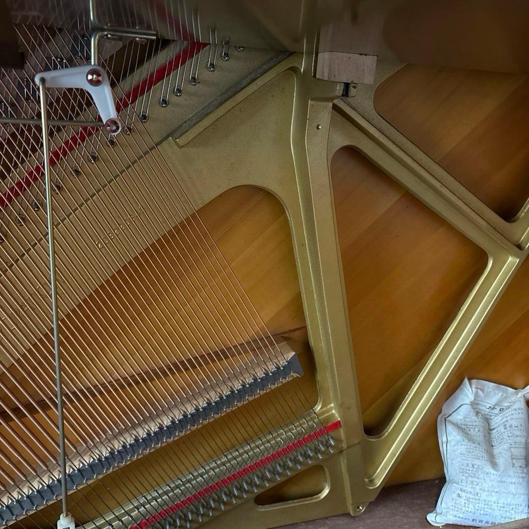 ヤマハ アップライトピアノ 木目 ブラウン 付属品付き - メルカリ