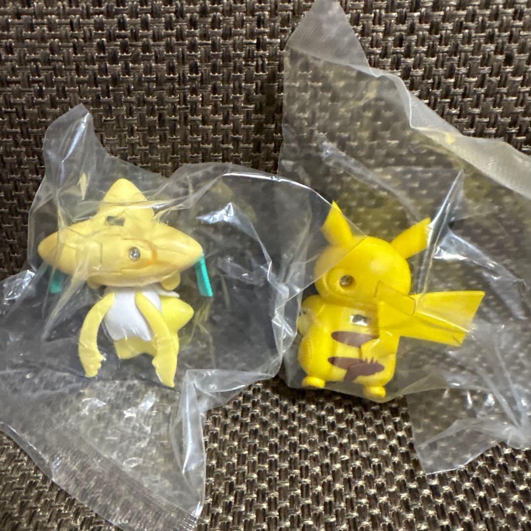 韓国限定 ポケモン フィギュア スターライト ジラーチ ピカチュウ