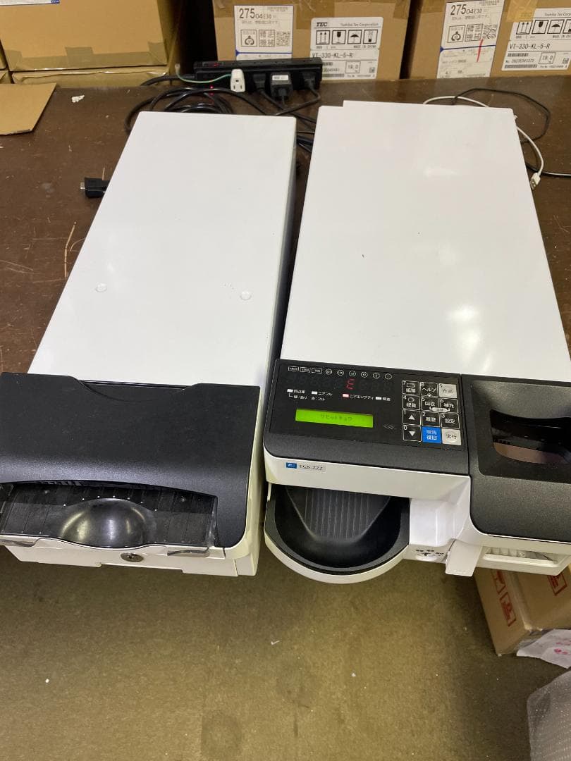 親*1様 富士電機ECS-777 CSB777-X 自動釣銭機 紙幣硬貨セット 親*1様 富士電機ECS-777 CSB777-X 自動釣銭機 紙幣硬貨セット