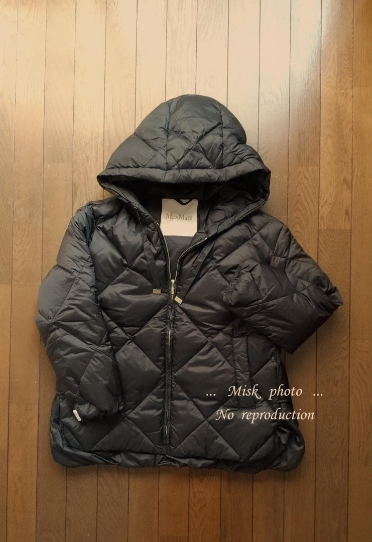 Max Mara THE CUBE '23モデルフーディダウンジャケット 黒