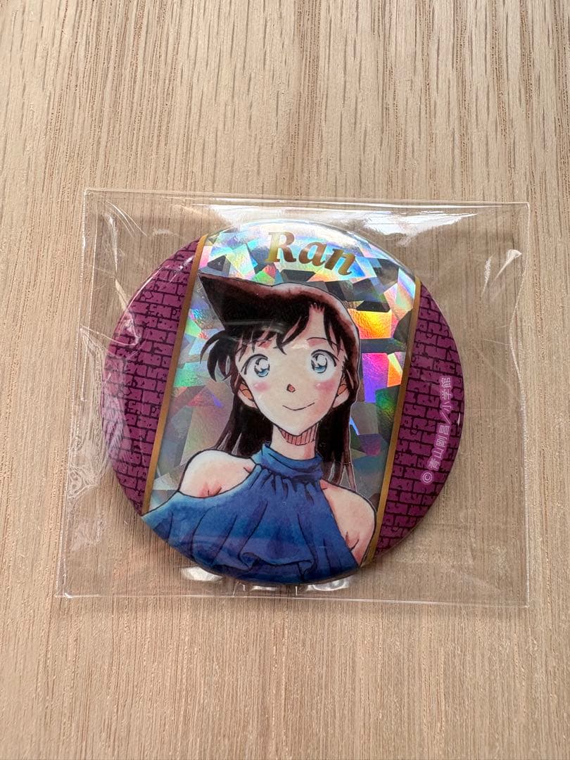 コナン展 毛利蘭 缶バッチ 名探偵コナン - メルカリ