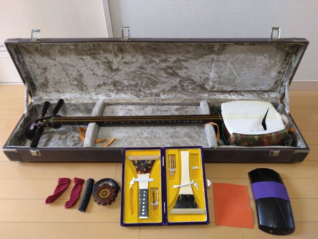 青空　　中棹三味線 撥 小物付き