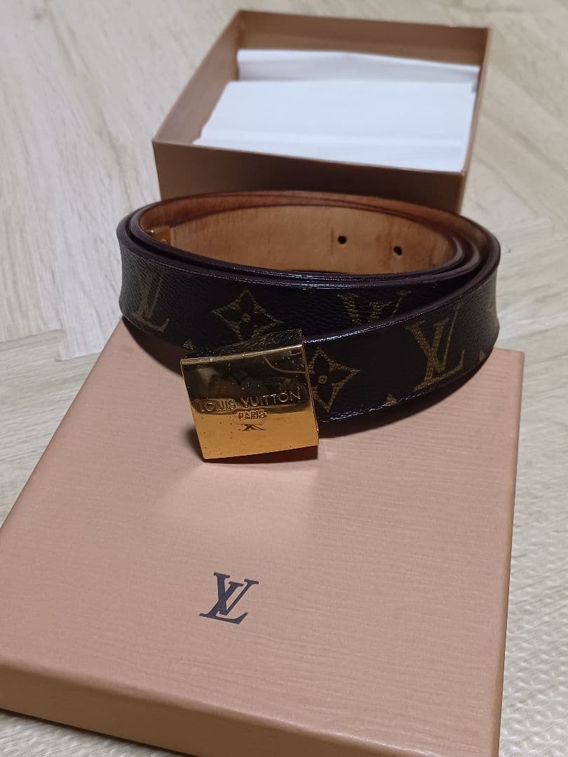 LOUIS VUITTON ベルト　モノグラム　ケース付