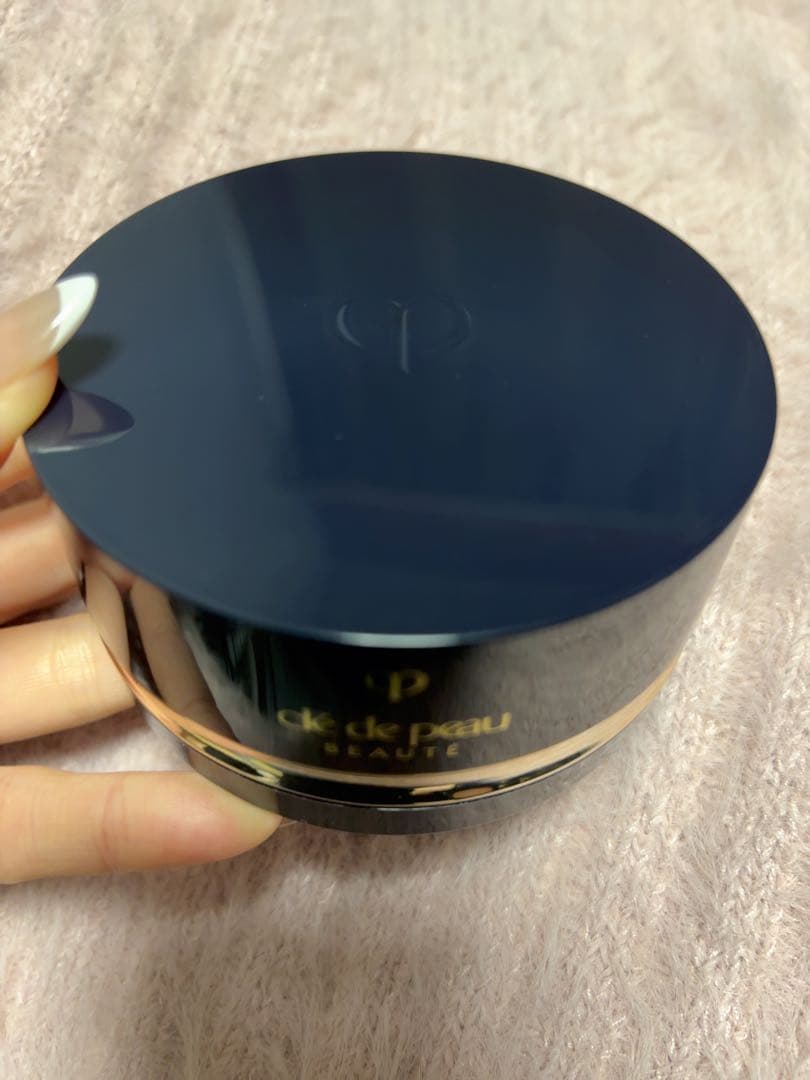クレ・ド・ポー フェイスパウダー ライト 24g cle de peau BEAUTE（クレ ド ポー ボーテ） リニューアル発売 国内