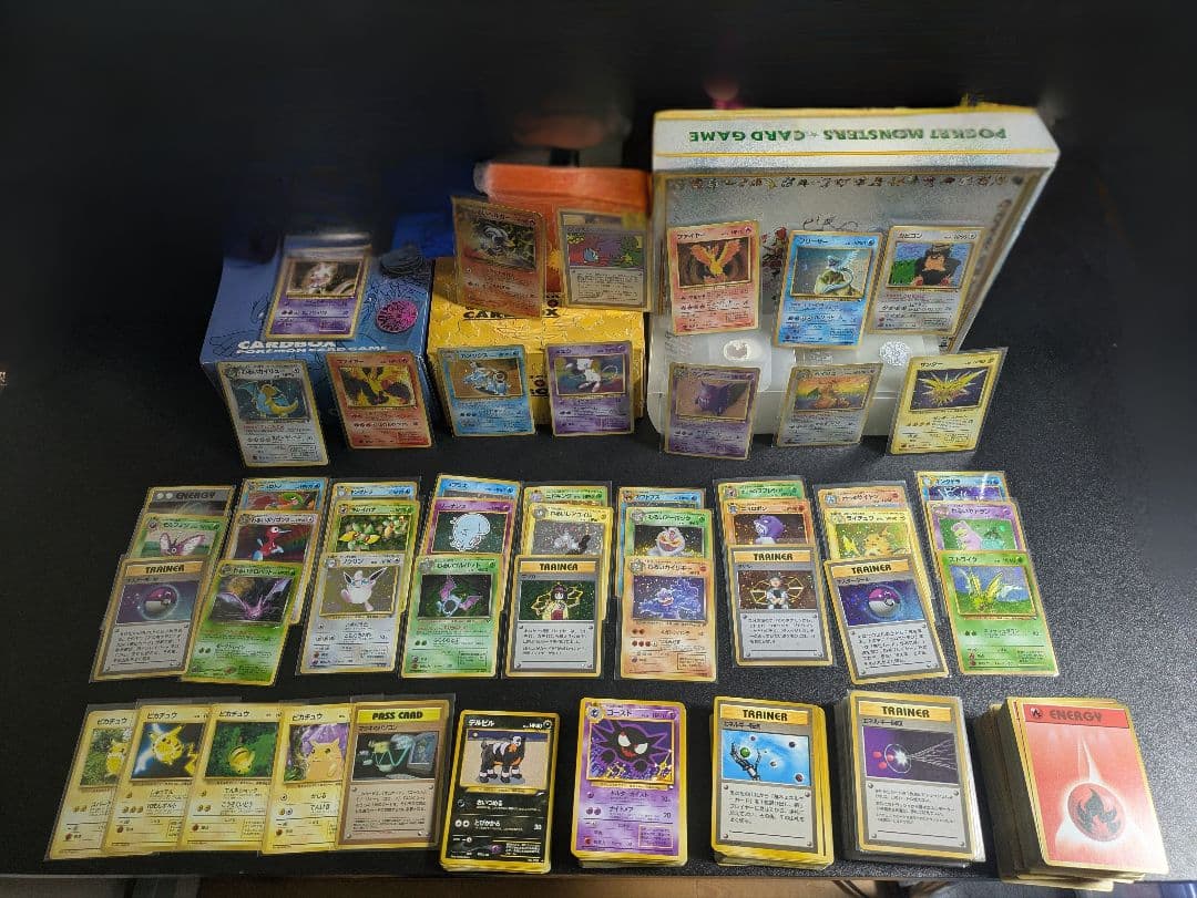 まとめ売り】旧裏面 ポケモンカード約500枚とグッズ - メルカリ