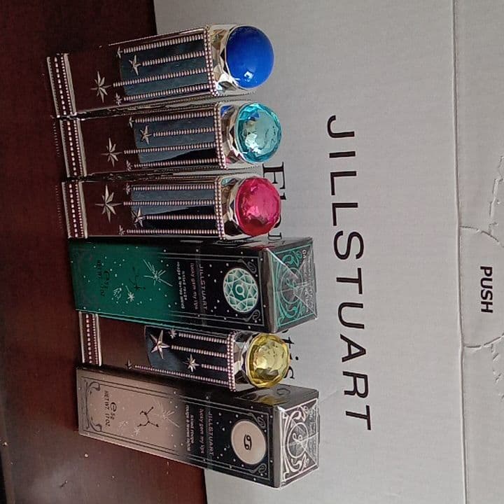 ジルスチュアート ラッキージェム マイリップス