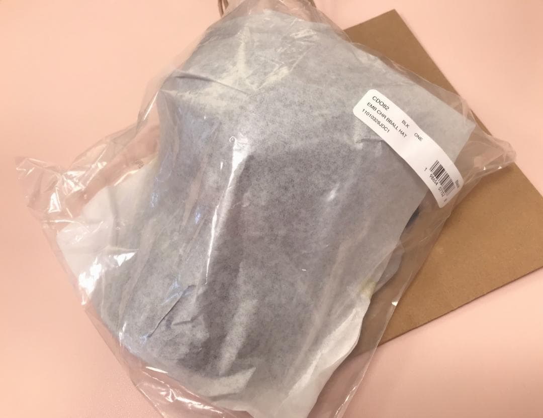 新品COACH エンブロイダード チェリー ベースボール ハット - メルカリ