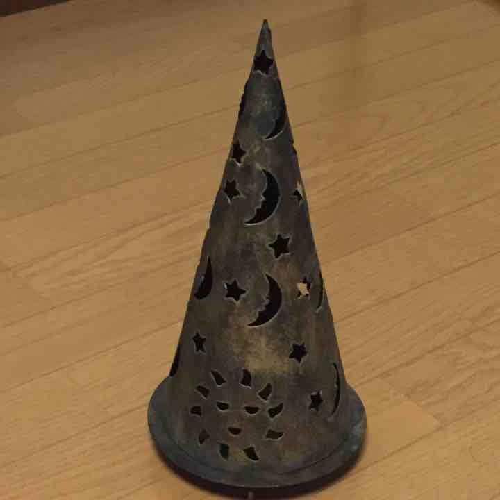 キャンドルを入れて灯りを灯すもの