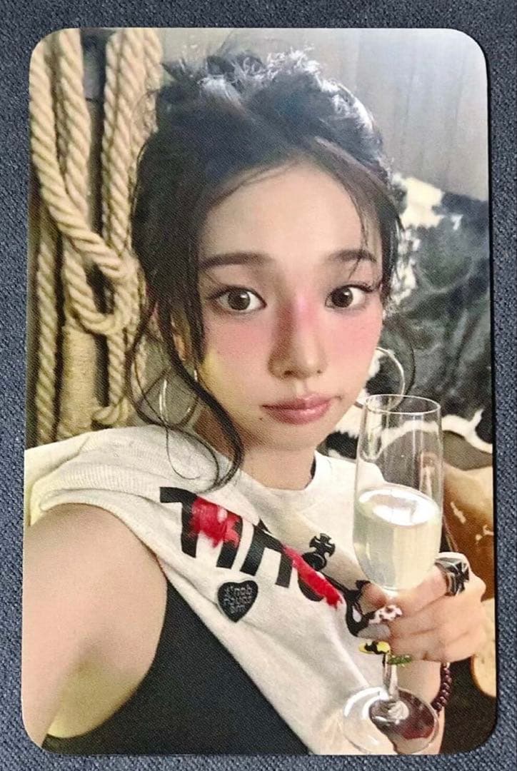 aespa mini6 アメリカ　ポップアップ限定　Tシャツ　トレカ　カリナ