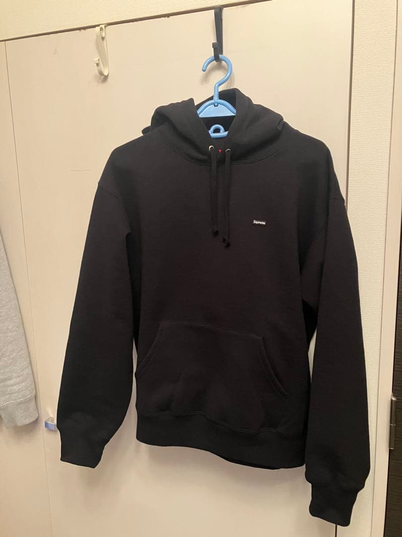さっちょsupreme small box ロゴスウェット