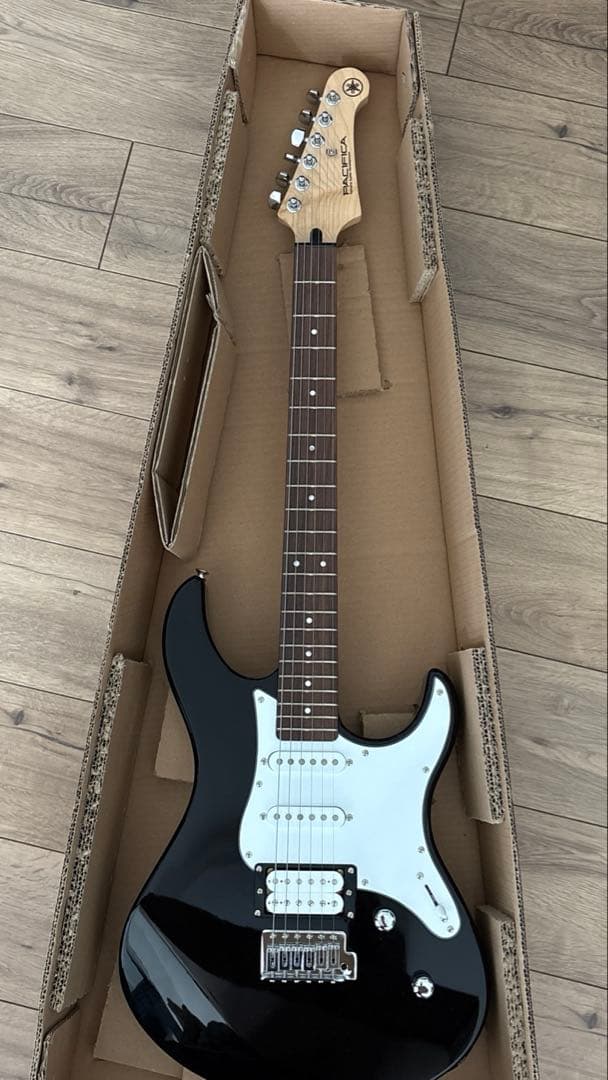 ヤマハ パシフィカ112 黒Yamaha Pacifica112v blk YAMAHA ( ヤマハ ) Pacifica112V BL エレキギターPACIFICA（パシフィカ