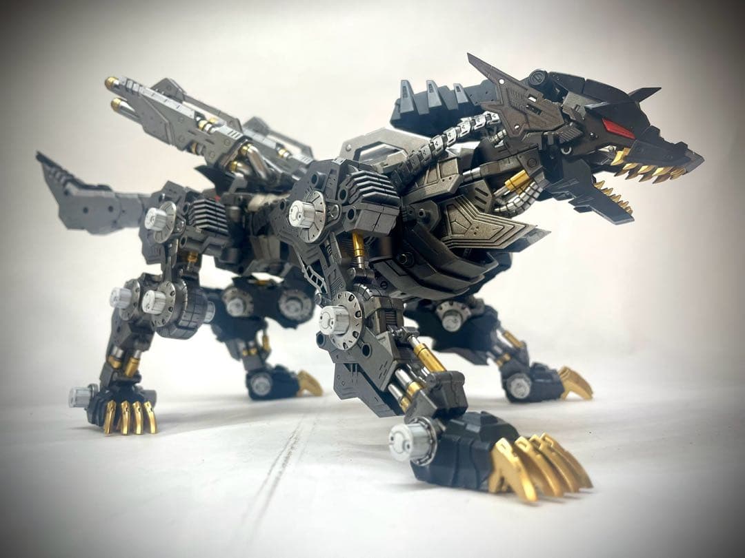 HMM RZ-053 ケーニッヒウルフ アーバイン配色 全塗装 完成品 - メルカリ