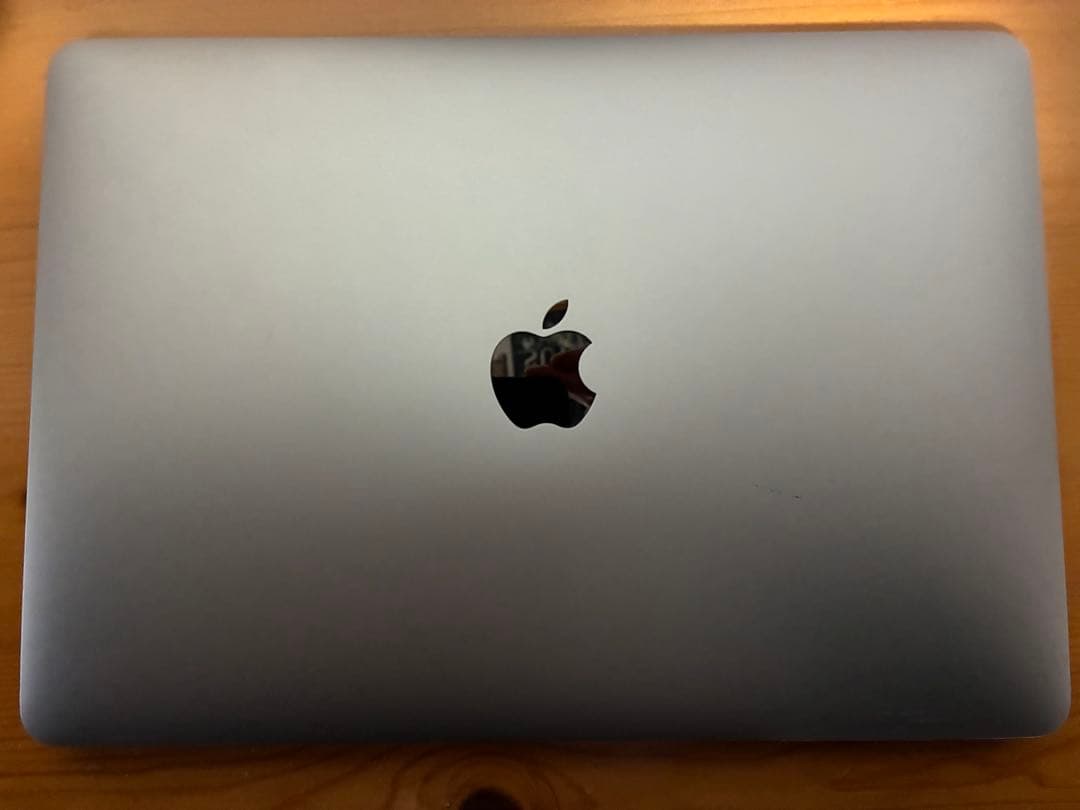 ろろApple MacBook Air M1 8GB/256GB