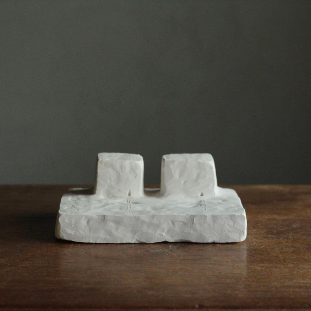 石塑粘土 立体作品 ２つの建物 現代美術 sculpture 小池正典「How to Make」陶土に息を吹き込む立体造形 | tagboatmedia