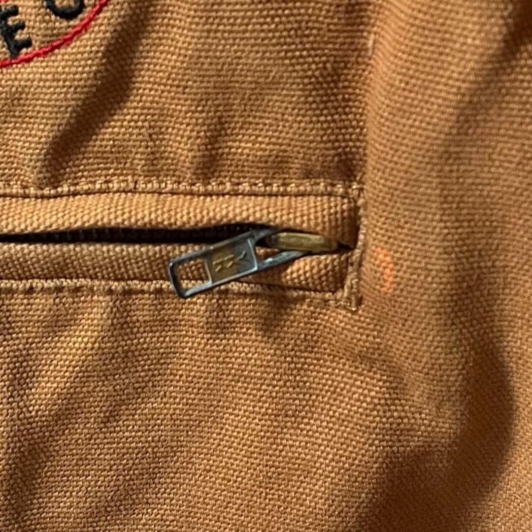 y104325 ダックジャケット ワークジャケット 刺繍ロゴ付き 裏