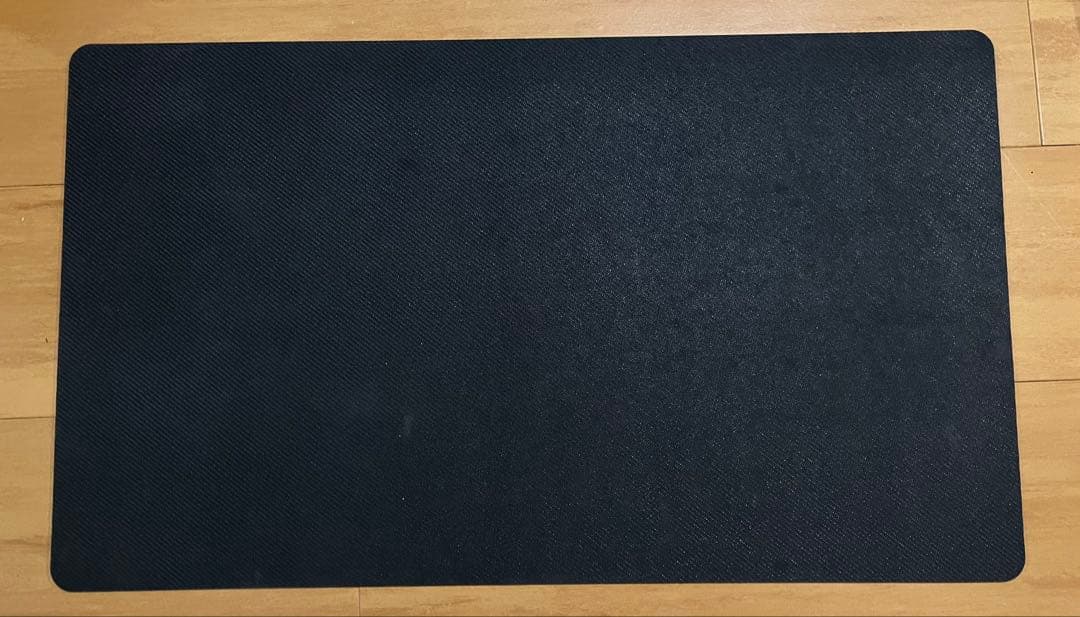 ウ*ィ様 LAIC STAFF プレイマット メガリザードンY 海外 公式 ポケ