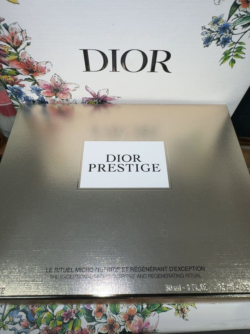 【期間限定大幅値下げ中！】【限定品】プレステージマイクロユイルドローズコフレ