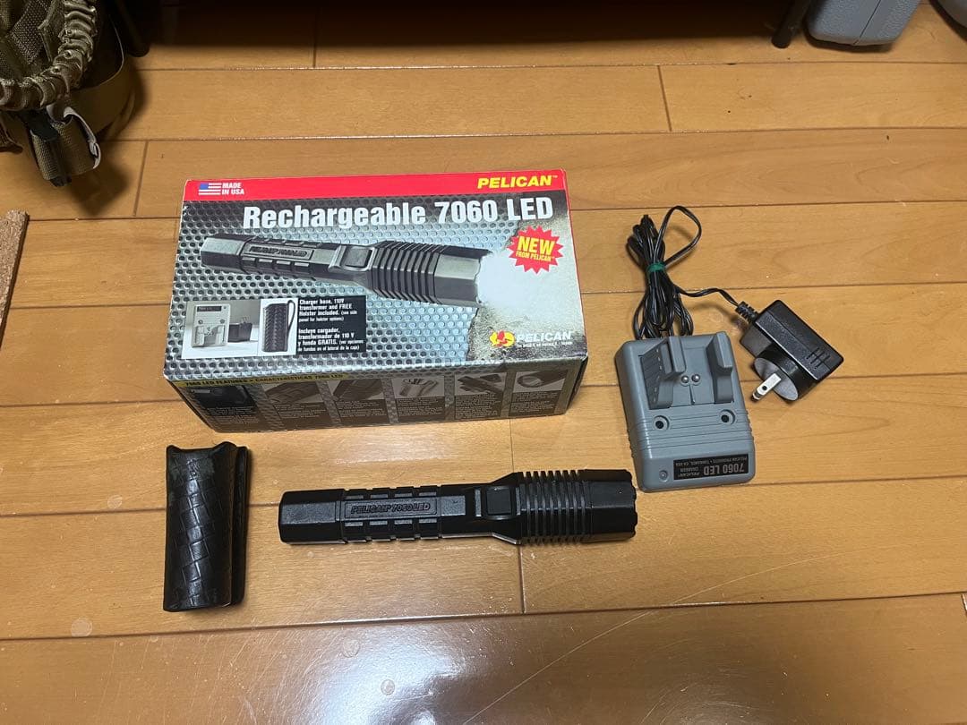 PELICAN 7060 LED ライト