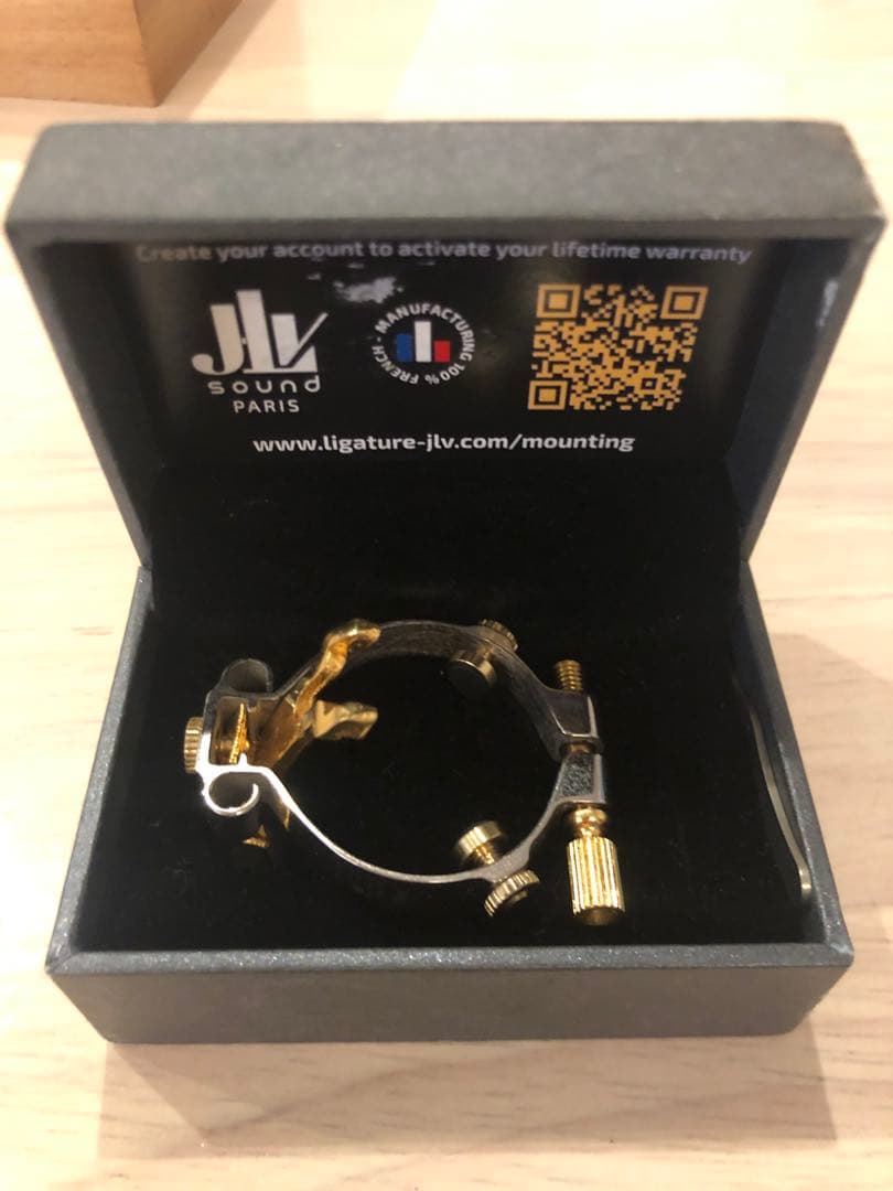 JLVリガチャー　クラリネット　B♭/E♭兼用　プラチナ