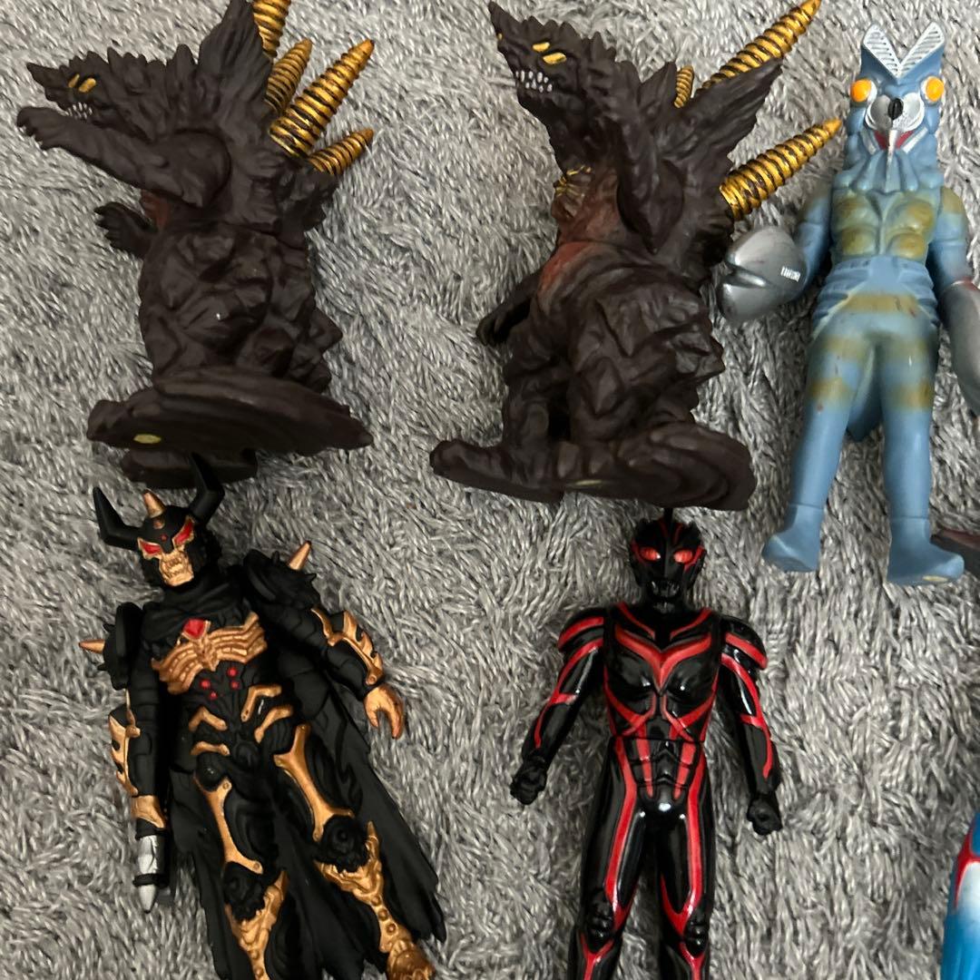 ウルトラマン 怪獣フィギュア 18体セットまとめ売り - メルカリ