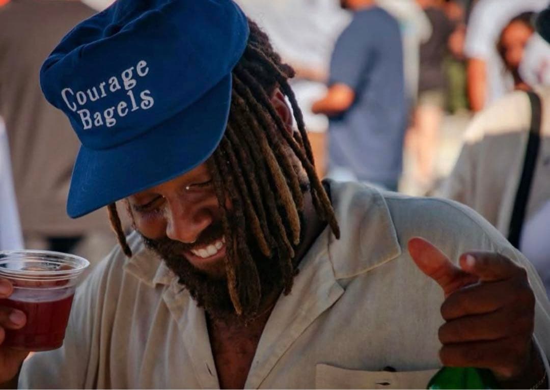 Courage Bagels ベースボールキャップ 青